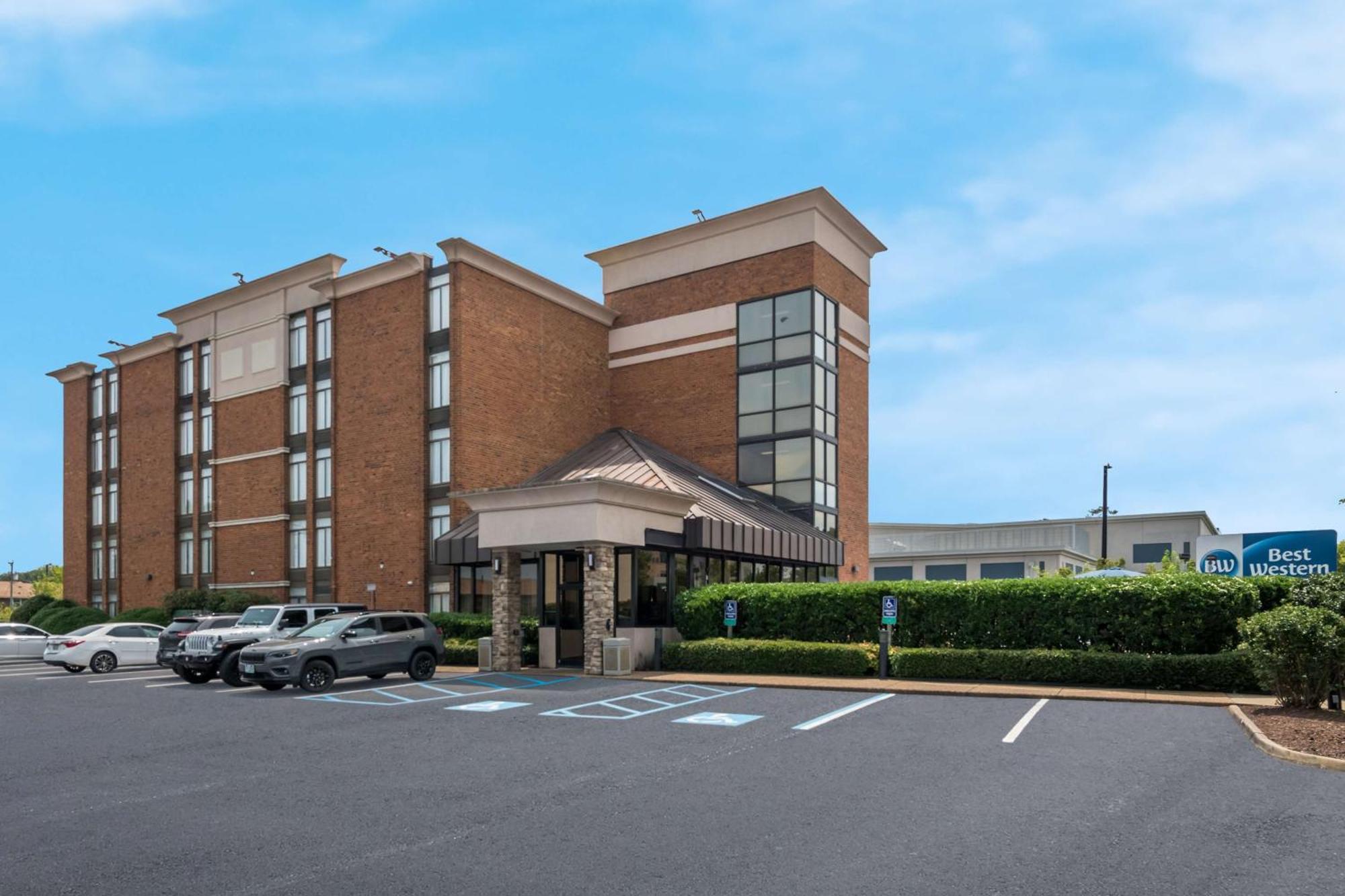 Best Western Hampton Coliseum Inn Exterior photo